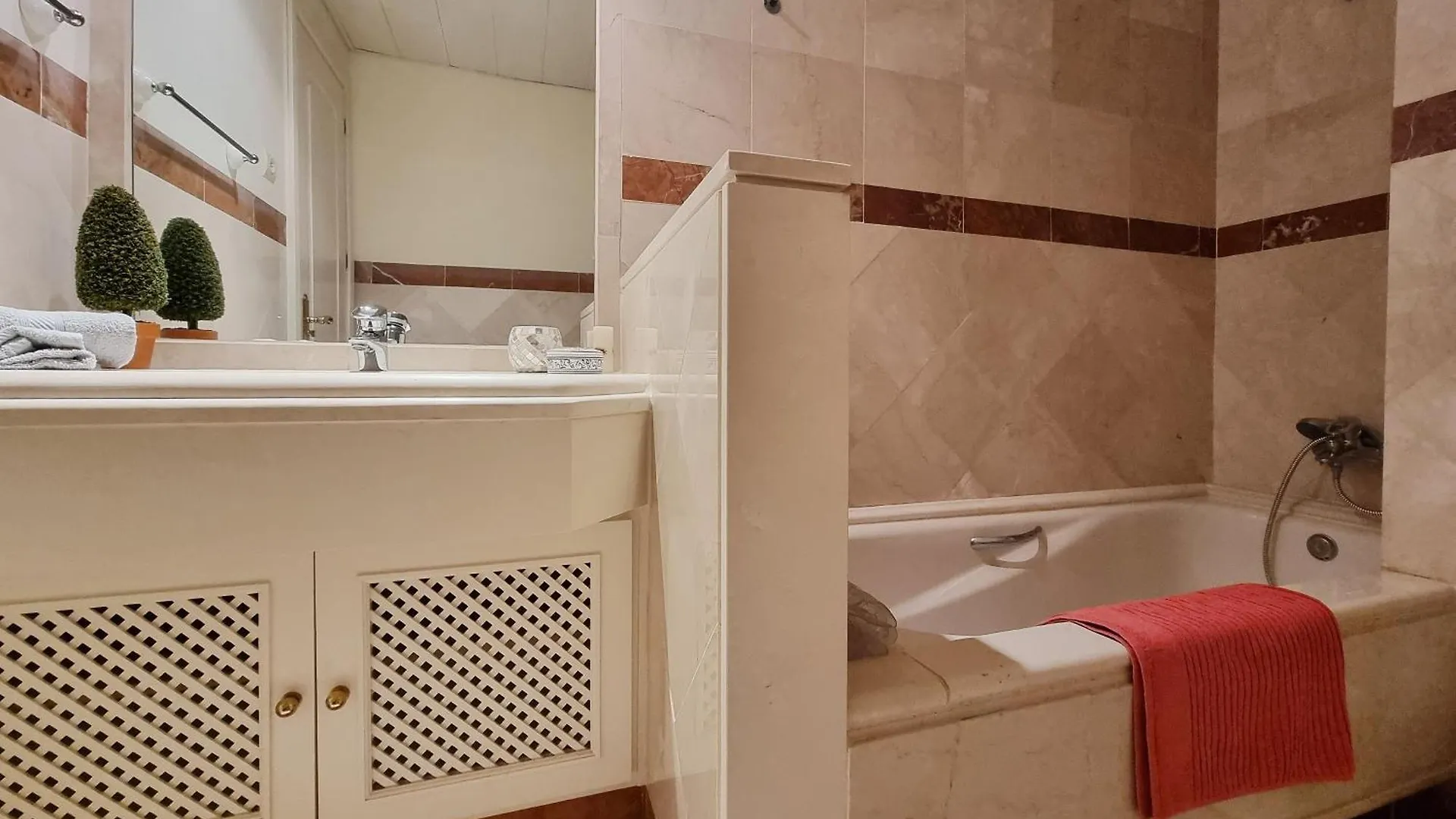 Jardines De Don Carlos Apartment Μαρμπέλλα