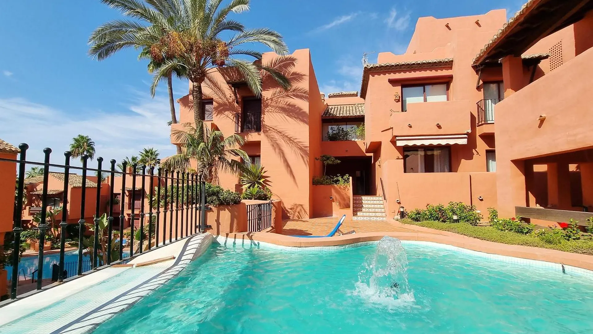 Jardines De Don Carlos Apartment Marbella