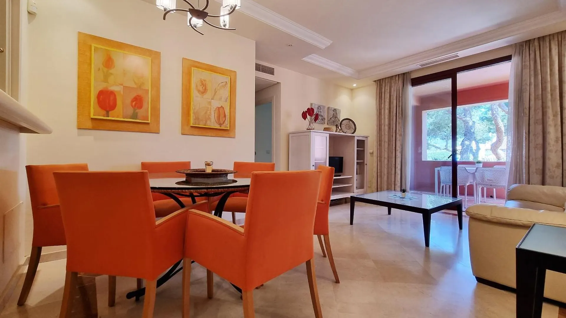 Jardines De Don Carlos Apartment Marbella