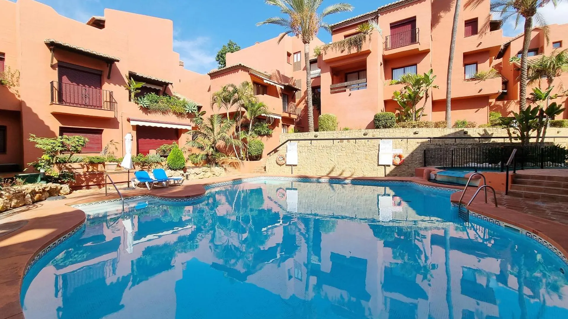 Jardines De Don Carlos Apartment Marbella
