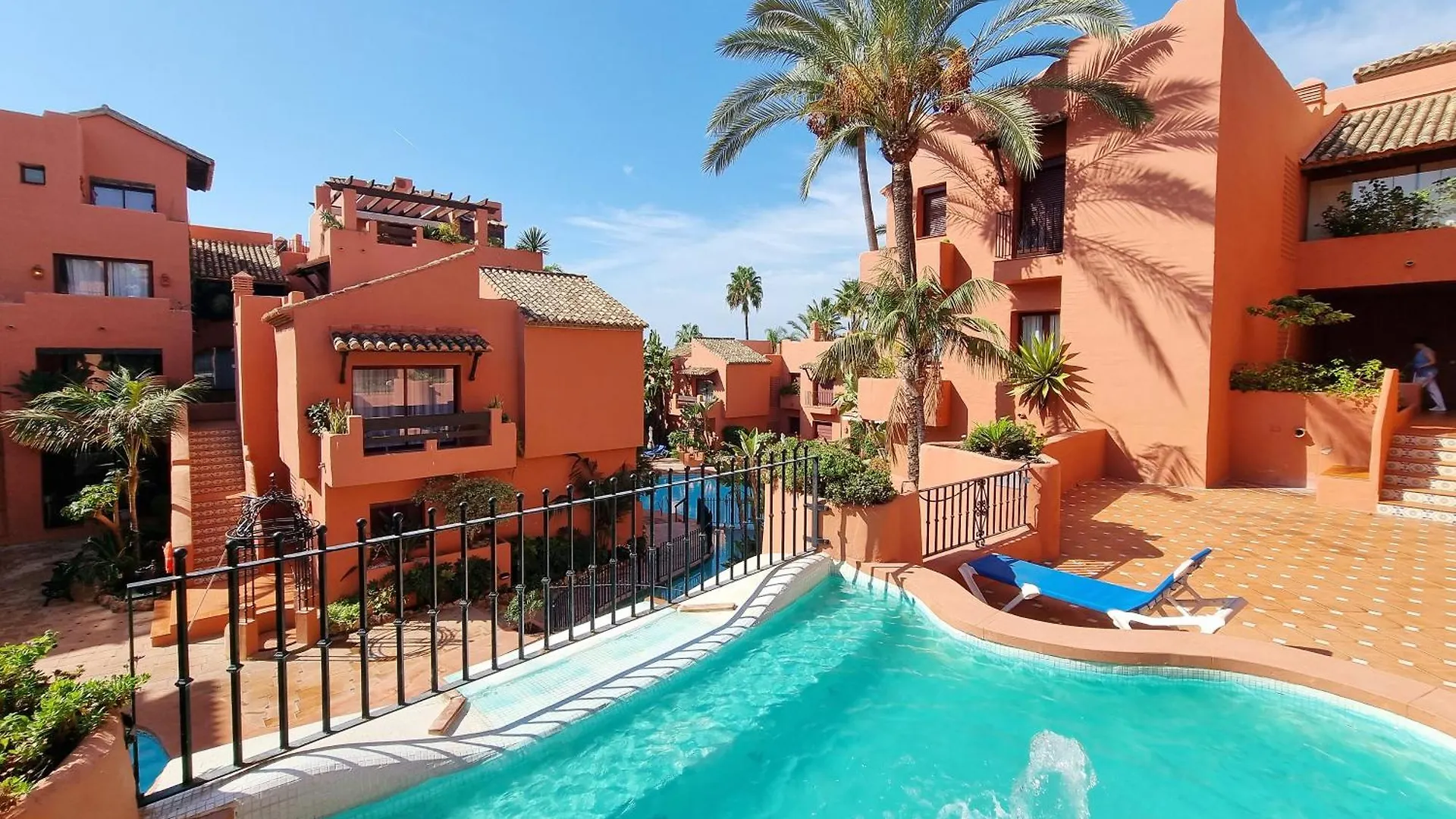 Jardines De Don Carlos Apartment Marbella