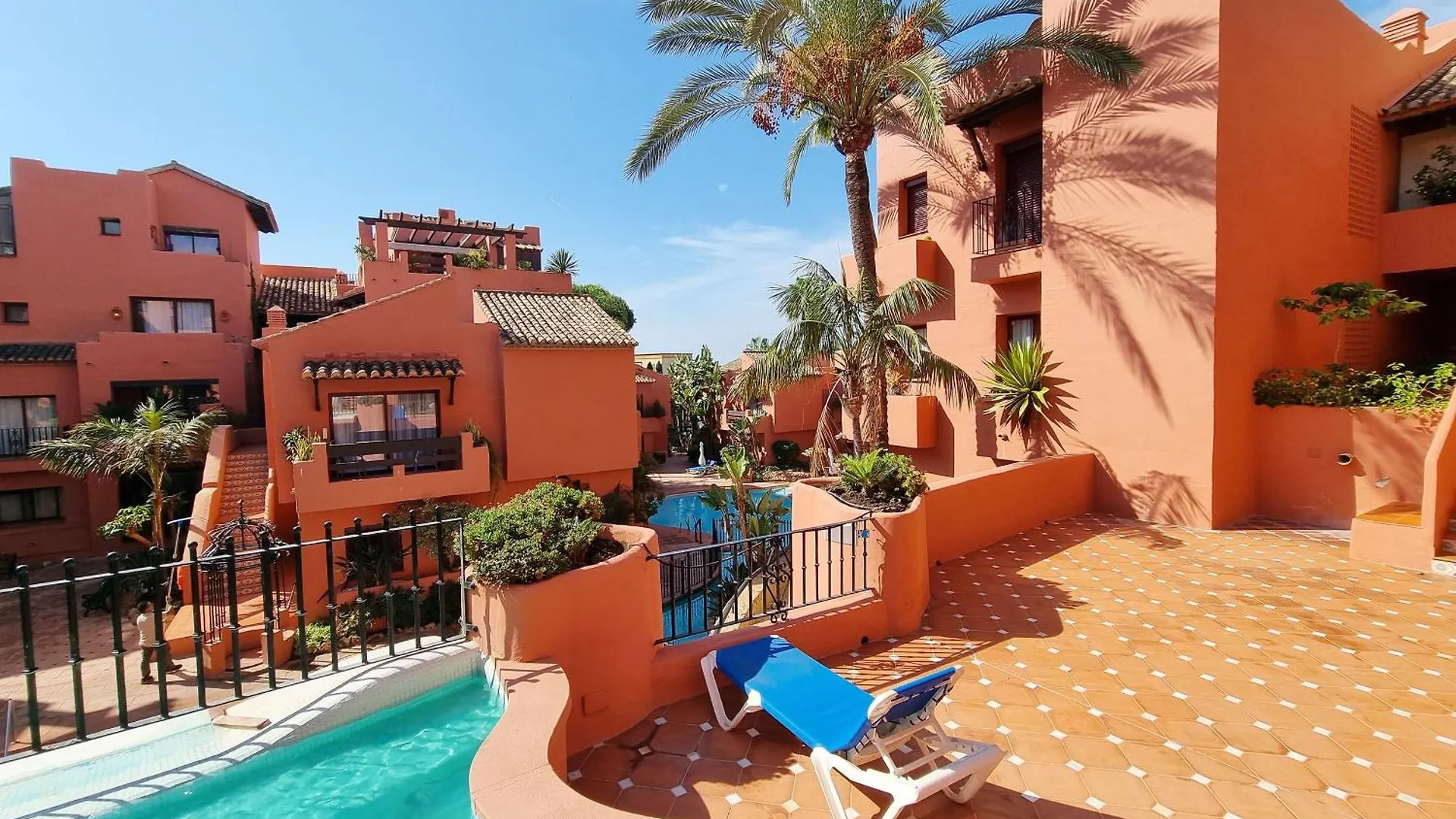 Jardines De Don Carlos Apartment Marbella