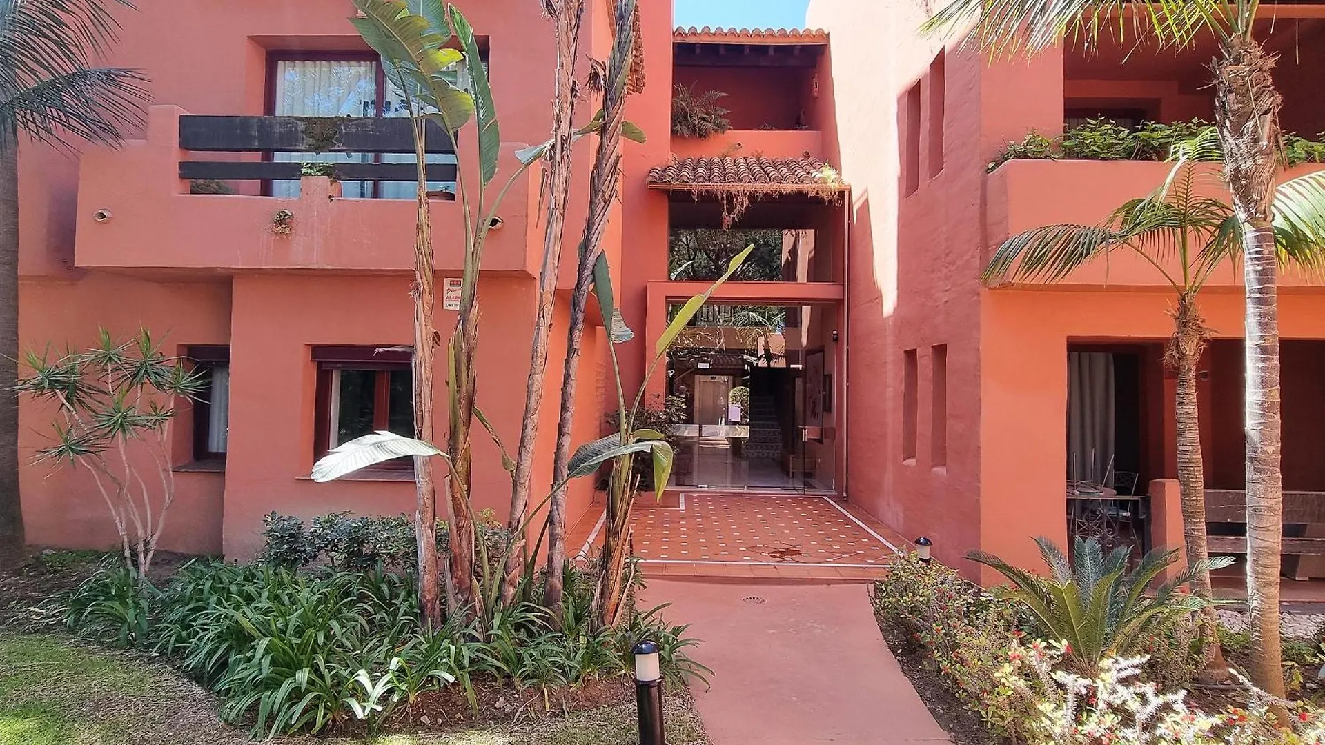 Jardines De Don Carlos Apartment Marbella