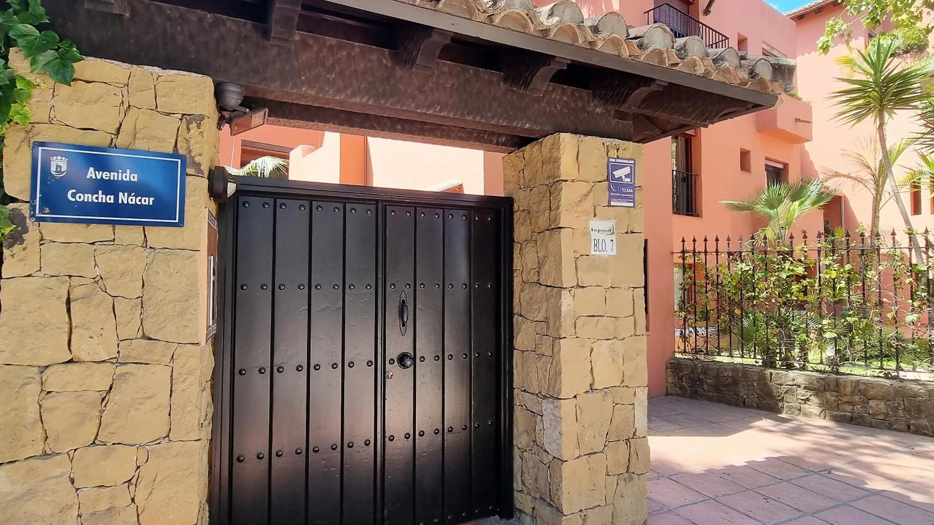 Jardines De Don Carlos Apartment Marbella
